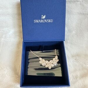 NWT! RARE! SWAROVSKI WOMEN"S NECKLACE ROSEGOLD FLOWER #5350616 NIB